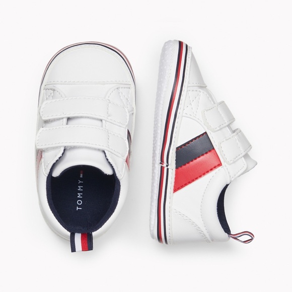 TOMMY HILFIGER BABIES SIGNATURE STRIPE SNEAKER SIZE 3 - Picture 1 of 8